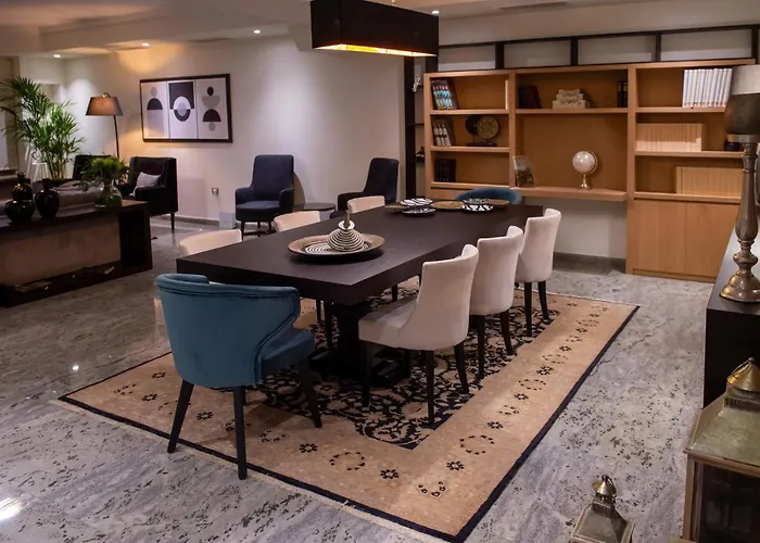 My Way & Events מלון פאטרה